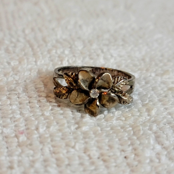 Vintage Flower ring 925 Sterling Silver size 7 - Picture 1 of 12